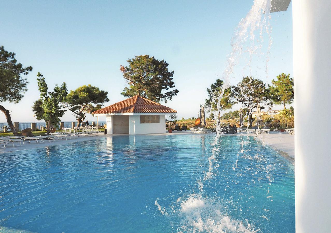 Tui Blue Tropea Hotel Santa Domenica  Exterior foto